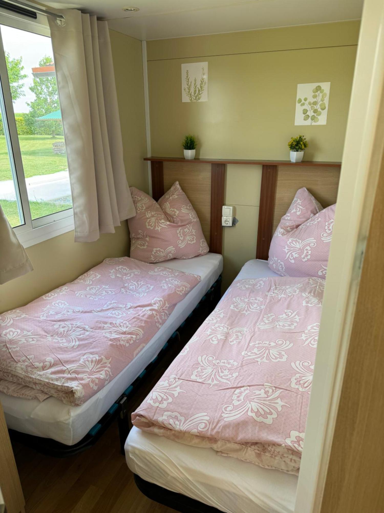 Mobilheim Tinyhouse Apartment Gallmersgarten ภายนอก รูปภาพ