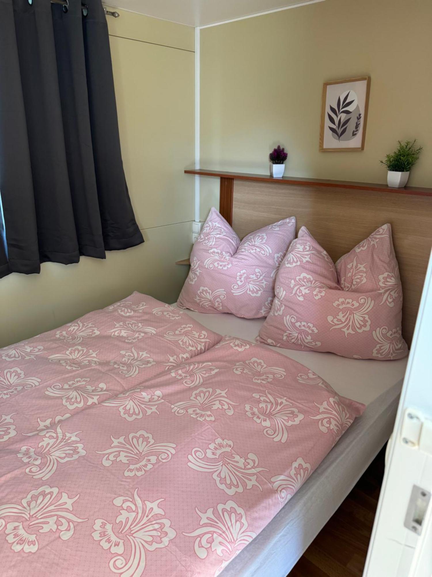 Mobilheim Tinyhouse Apartment Gallmersgarten ภายนอก รูปภาพ